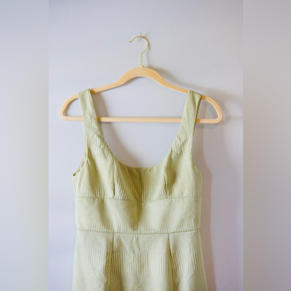 HELLOMOLLY - Picture 4 of 9